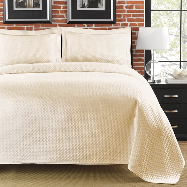 Diamante Matelasse Ivory King size Coverlet