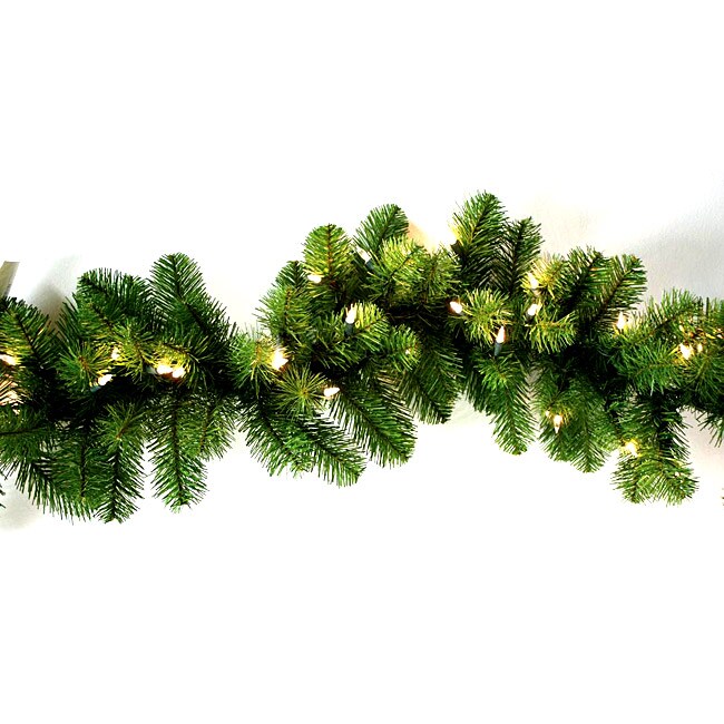 Good Tidings Nottingham 200-tip PVC 9-foot Pine Garland