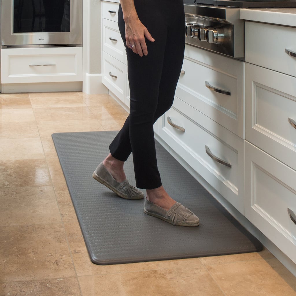 Imprint Cumulus9 Chevron Series 26 x 72 x 0.625 Steel Grey Anti-fatigue Mat - 2'2 x 6'