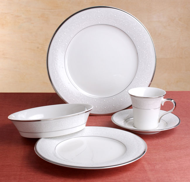 Mikasa Dynasty Platinum 20-piece China Dinnerware Set - Bed Bath