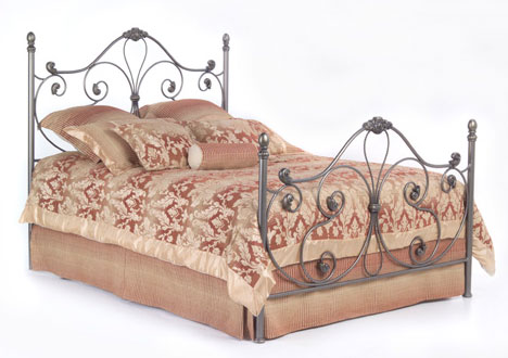 Aynsley Pumice/ Gold Queen size Bed
