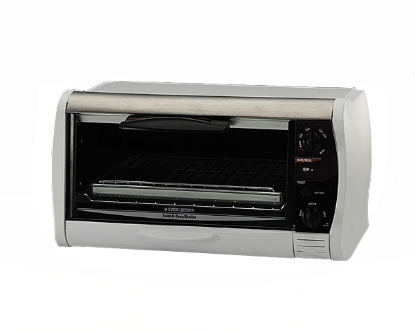 Black and Decker TRO2000 Toast-R-Oven/Broiler (Refurbished) - Bed