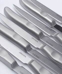 Oneida Aquarius Set of 4 Dinner Knives