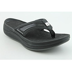 Revive Thong Black Sandals - Overstock 