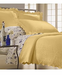 Matelasse Laurel Butter Cal King Coverlet Set Overstock 731345