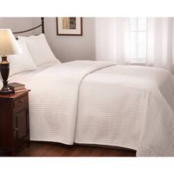 Shop Roxbury Park Quilted King Size White Coverlet Overstock