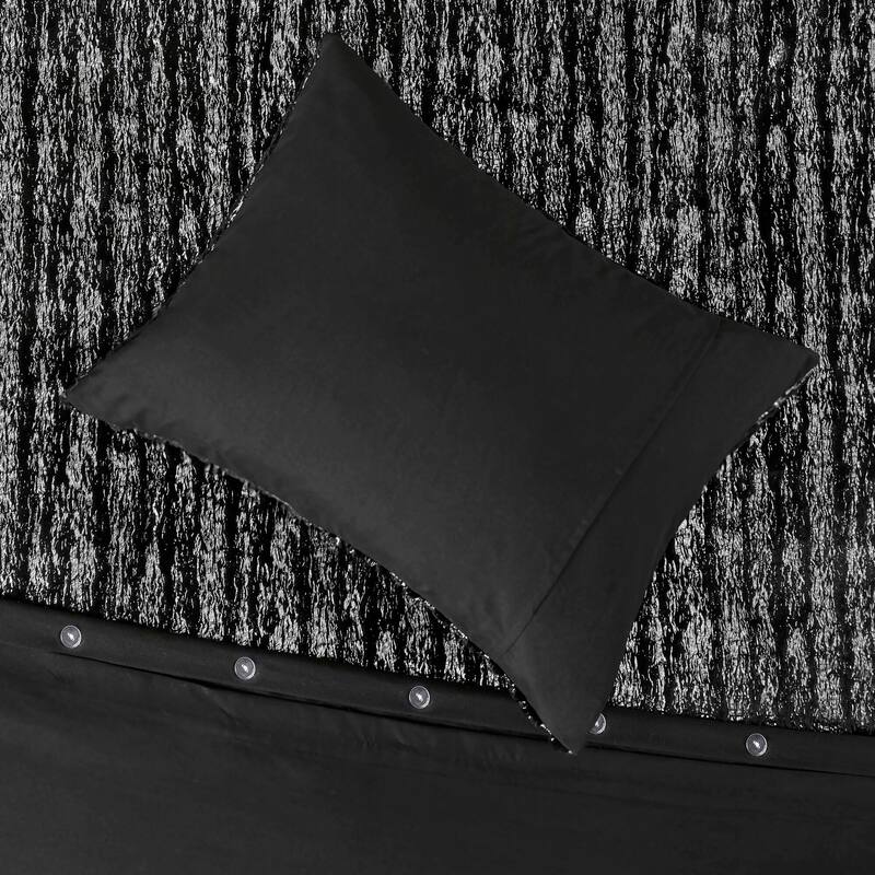 Intelligent Design Alaia Metallic Print Synthetic Fur Duvet Cover Set