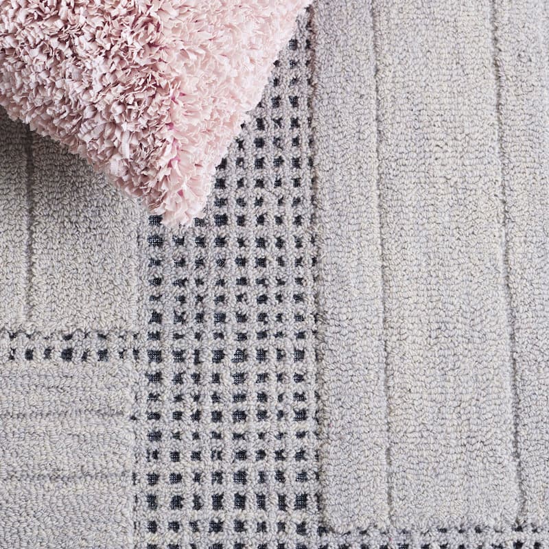 SAFAVIEH Handmade Harvest Rasa Wool Rug