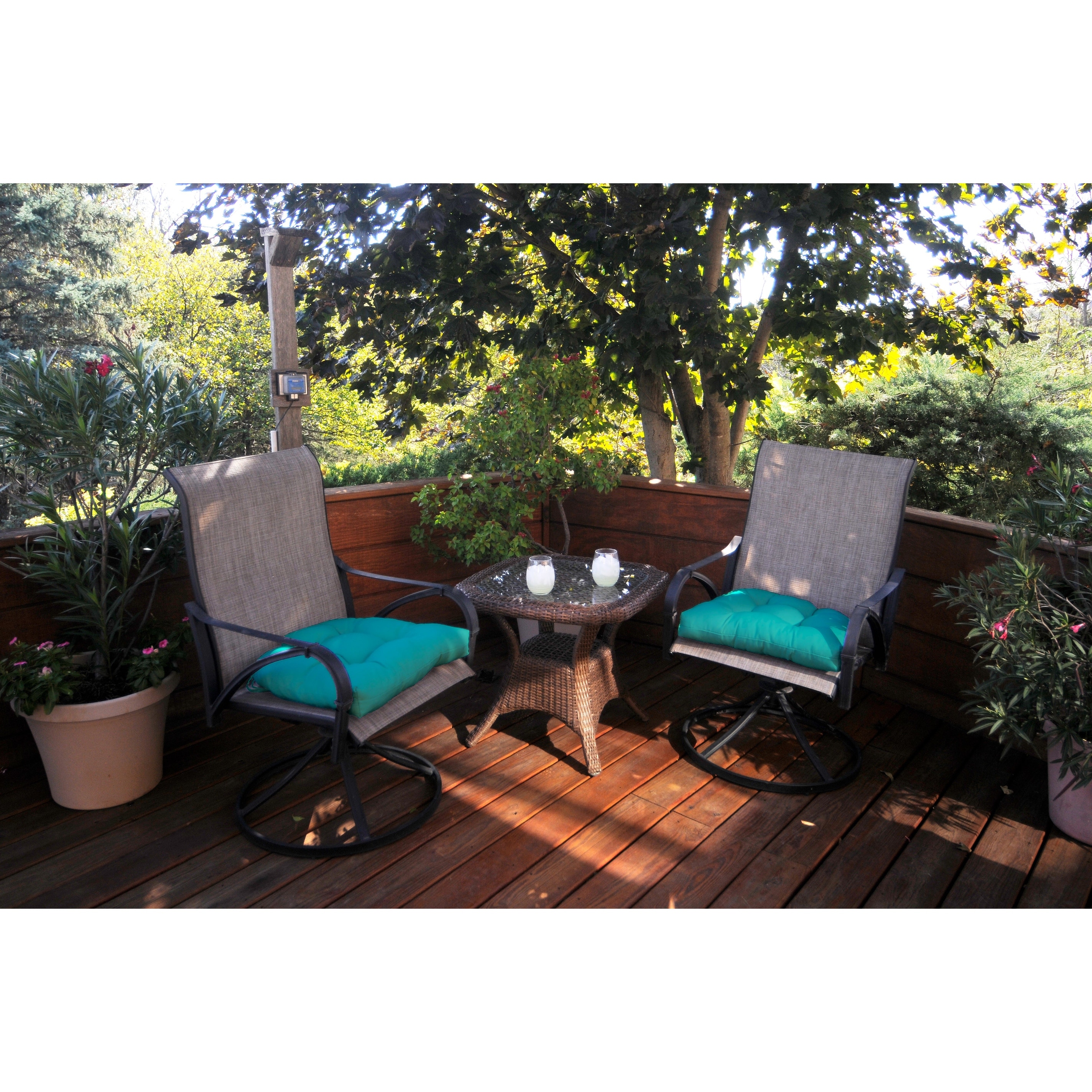 https://ak1.ostkcdn.com/images/products/is/images/direct/00058f11d7cf2322af14743244d99d20f84ad21f/Indoor--Outdoor-Patio-D-or-Seat-Cushion.jpg