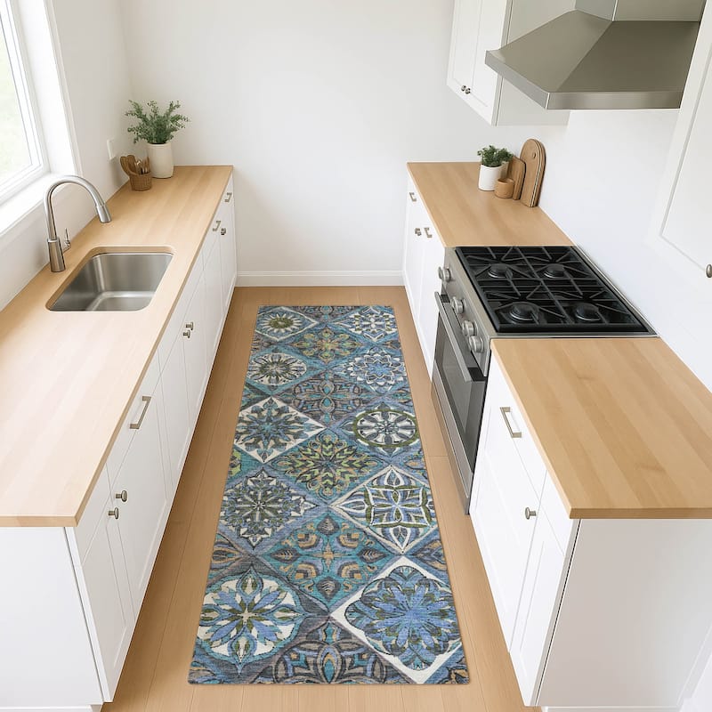 Machine Washable Indoor/ Outdoor Traditional Mosaic Chantille Rug