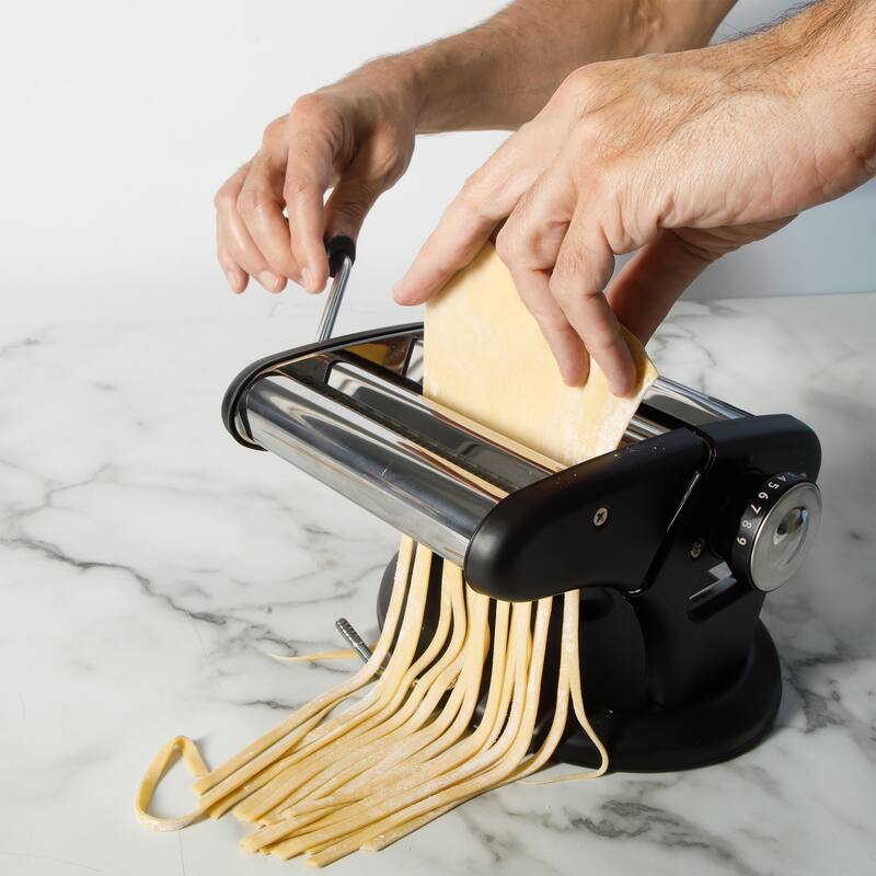 Calphalon Aero Heavy Duty Manual Pasta Maker Machine Noodle Maker w/Rollers & Cutters - Spaghetti, Fettuccini, Lasagna - Black