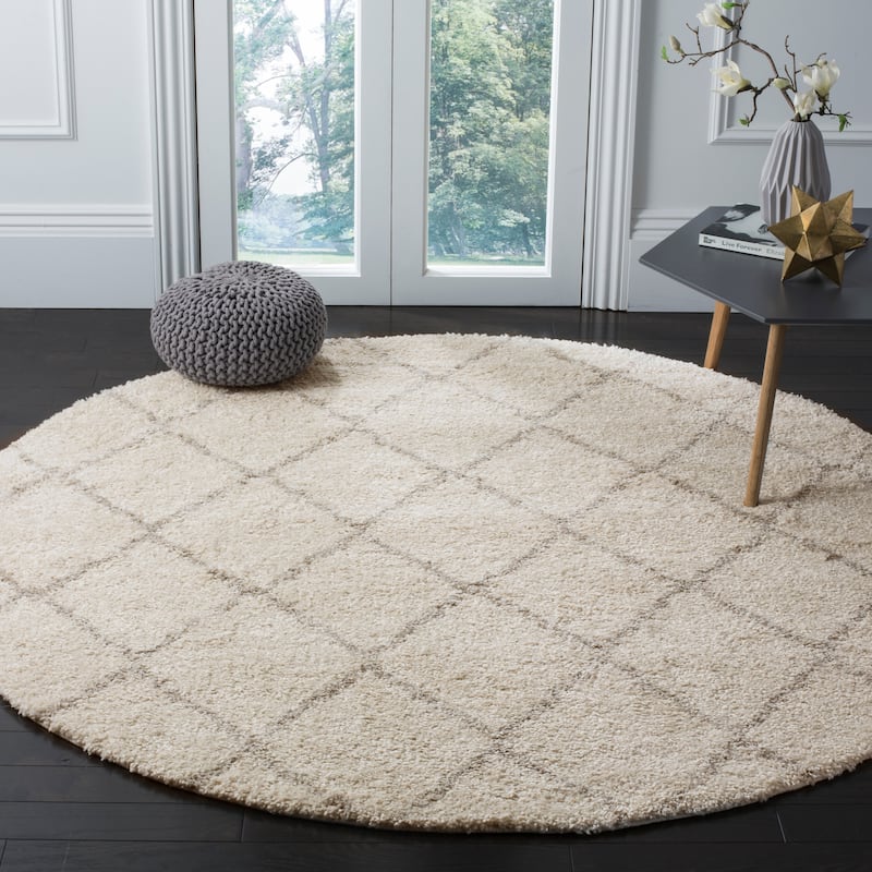 SAFAVIEH Arizona Shag Effrosini 1.2-inch Thick Rug - 6'7" Round - Ivory/Beige
