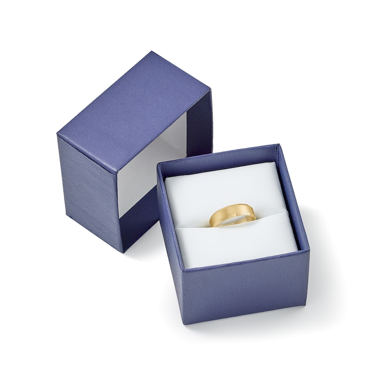 Clover Yellow Gold Beveled Edge Wedding Band