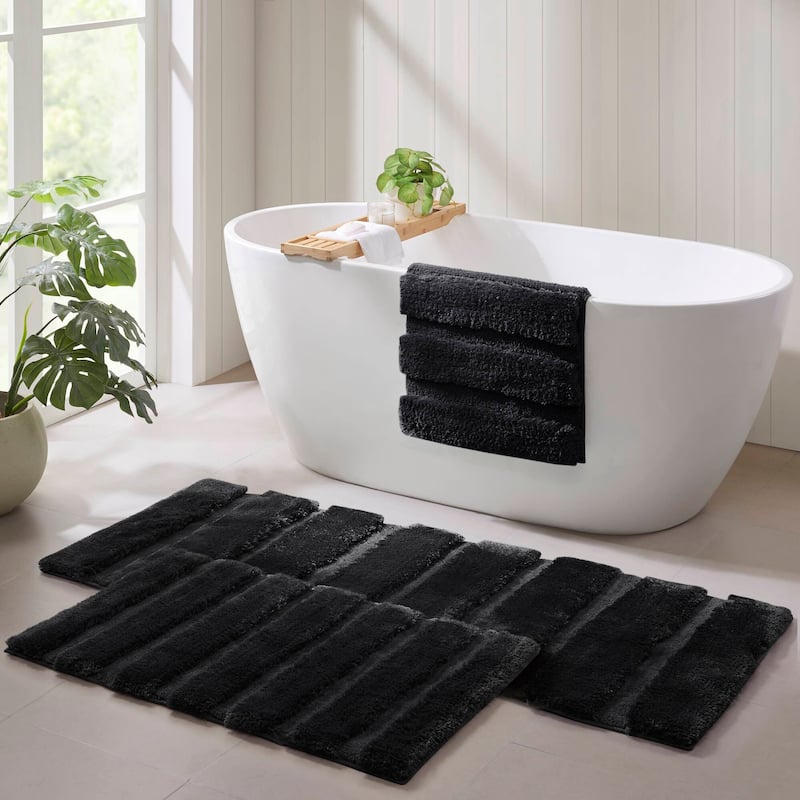 Madison Park Tufted Pearl Channel Solid Bath Rug