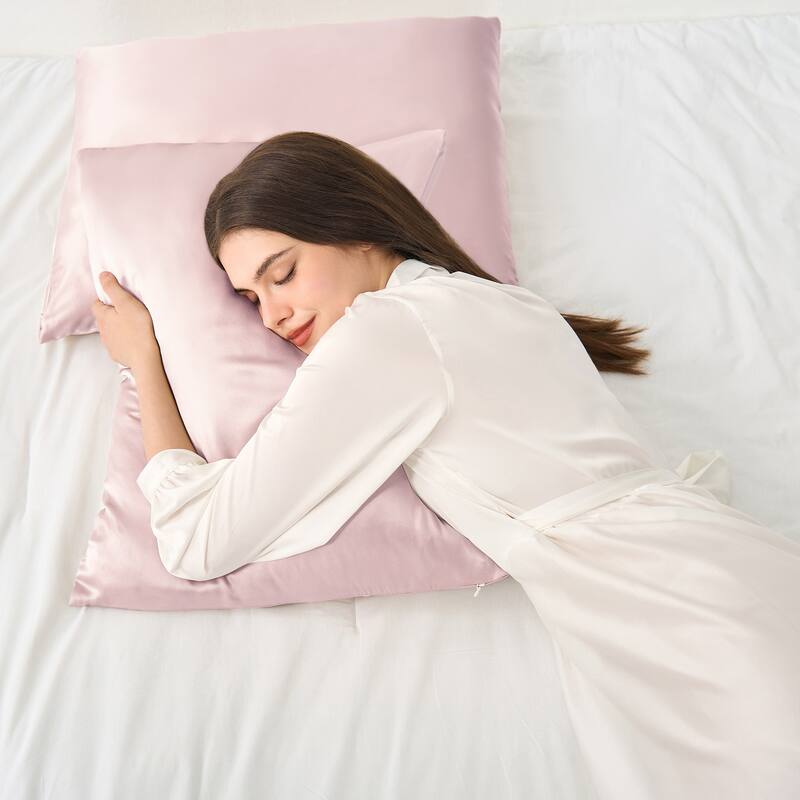 Wonderful Mulberry Silk Pillowcase and Eyemask Set