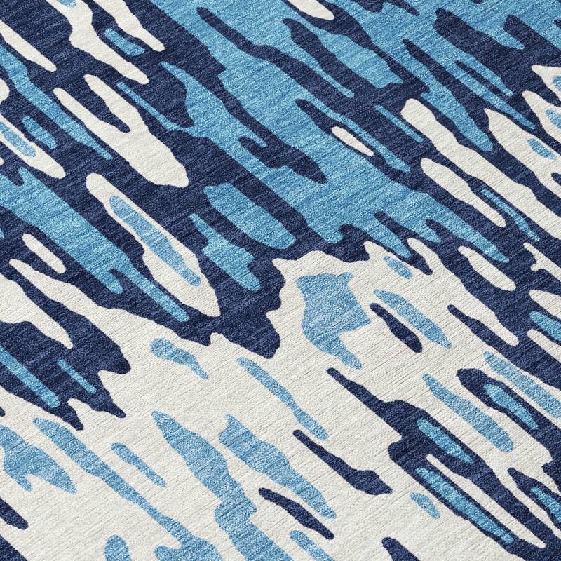 Machine Washable Indoor/ Outdoor Modern Watercolor Chantille Rug