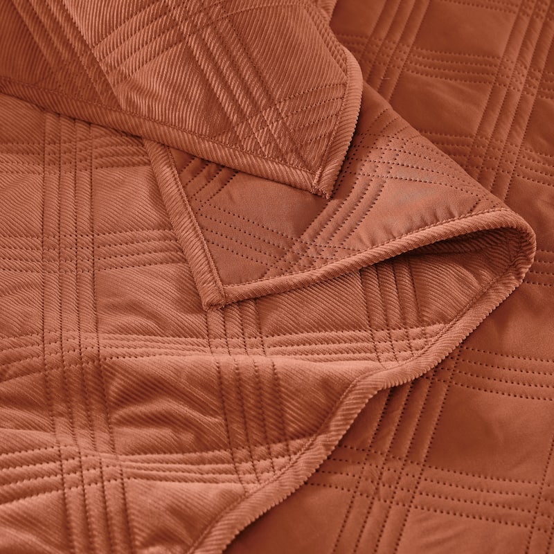 Brooklyn Loom Corduroy Pinsonic 3 Piece Quilt Set