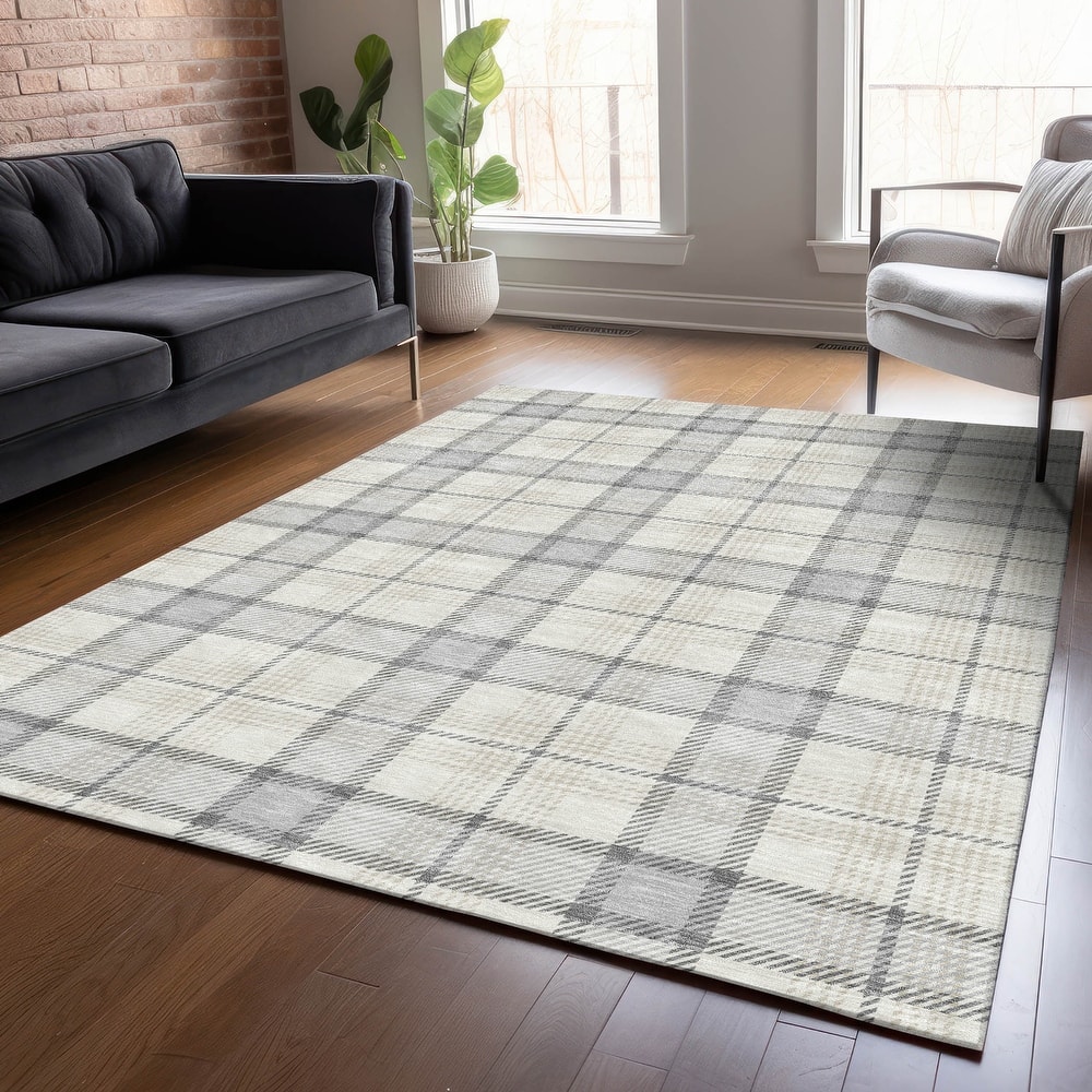 Machine Washable Indoor/ Outdoor Casual Plaid Chantille Rug