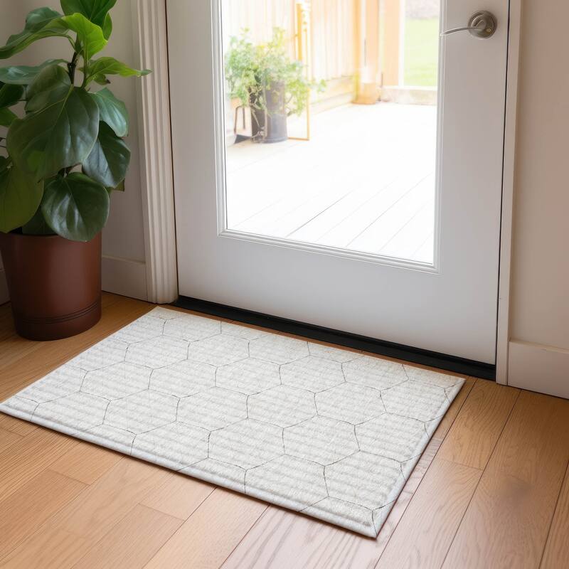 Machine Washable Indoor/ Outdoor Mosaic Geo Chantille Rug - Ivory - 1'8" x 2'6"