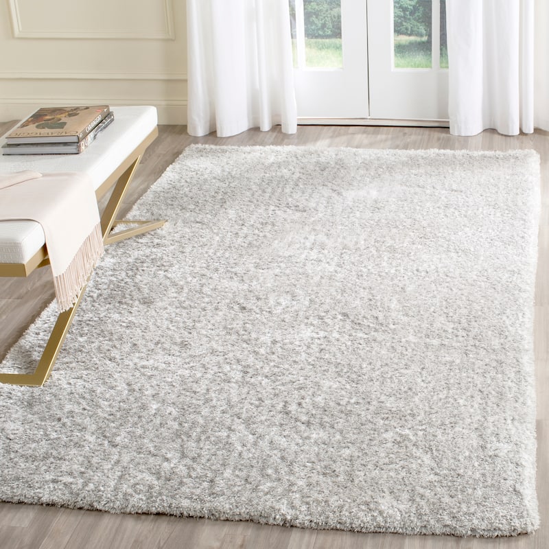 SAFAVIEH Handmade Toronto Shag Yasmine Polyester Rug - 3' x 5' - Light Grey