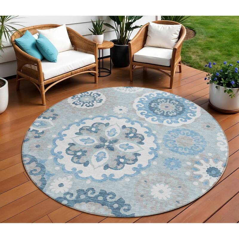 HomeRoots Floral Medallion Transitional Rectangle Outdoor Rug - 8' Round