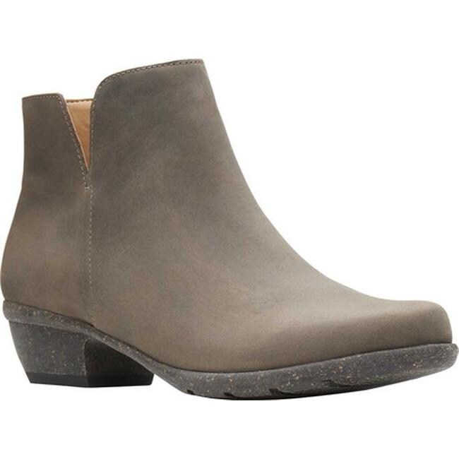 clarks women's wilrose frost ankle boot