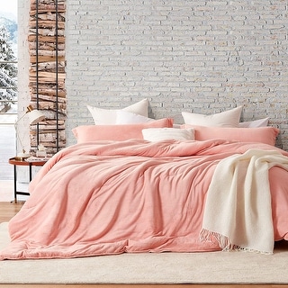 https://ak1.ostkcdn.com/images/products/is/images/direct/0040c524db9ad1292cd26ef9da19a6c96cc9a0e7/Git-Cozy---Coma-Inducer%C2%AE-Oversized-Comforter---Charlotte-Peach.jpg