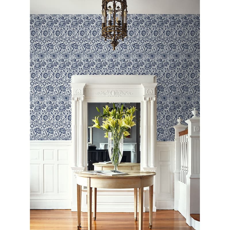 Seabrook Designs Tonal Floral Trail Nonwoven Unpasted Wallpaper