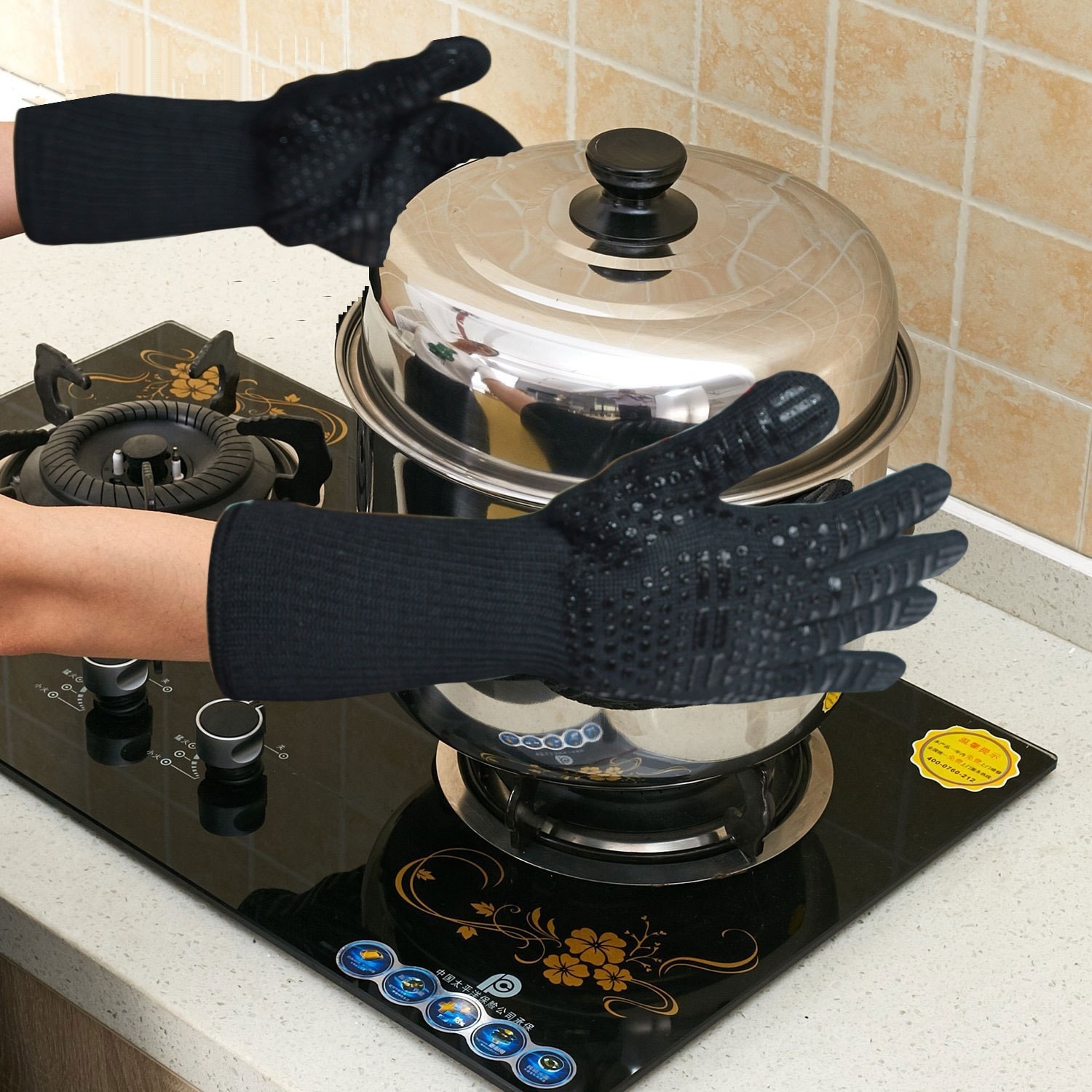 https://ak1.ostkcdn.com/images/products/is/images/direct/00466b779e112b6b037aed94f8a431f559c5d7a0/BBQ-Grill-Gloves-932-F-Extreme-Heat-Resistant-Oven-Gloves.jpg