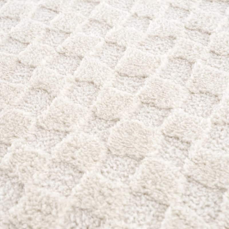 Hauteloom Leryn Hallway, Kitchen Runner Rug - High Pile - Off White - 2'8" x 7'3"