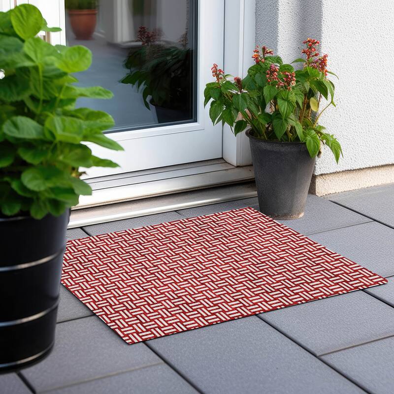 Machine Washable Indoor/ Outdoor Chantille Contempory Crosshatch Rug - Red - 1'8" x 2'6"