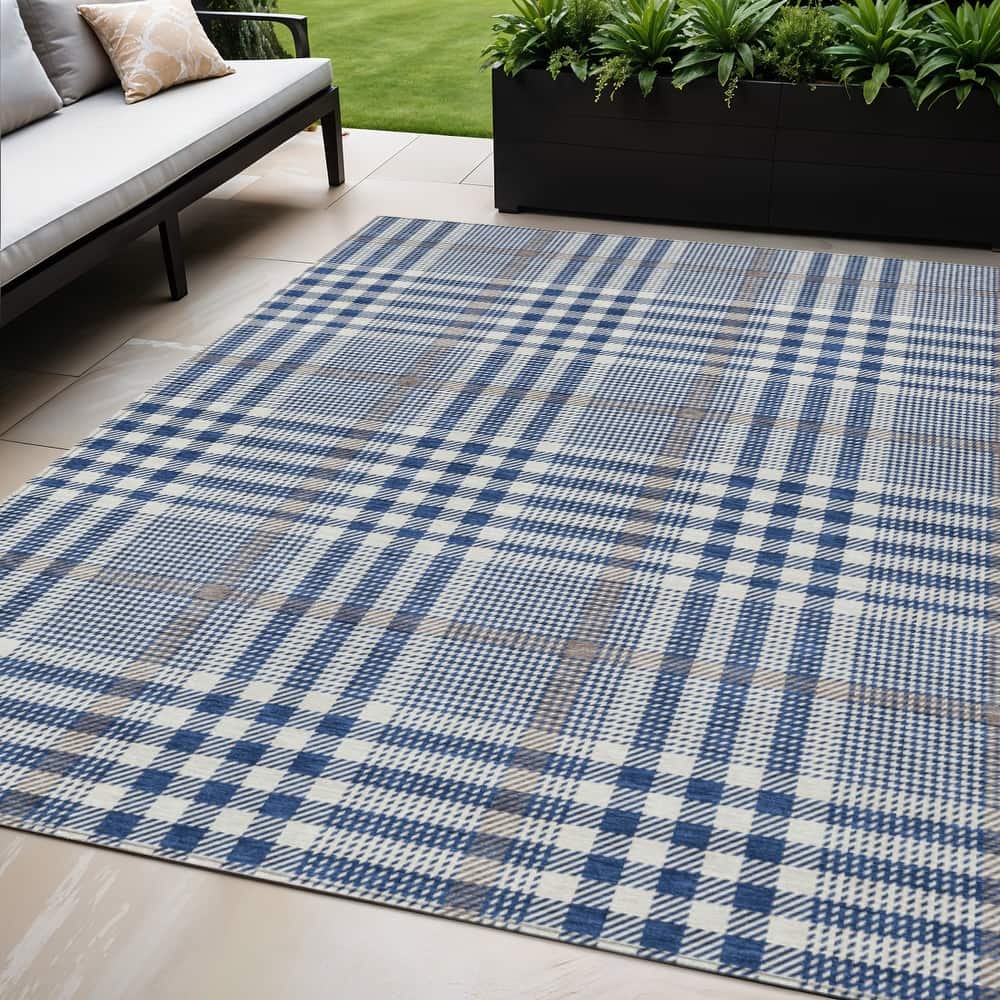 HomeRoots Plaid Transitional Rectangle Outdoor Rug