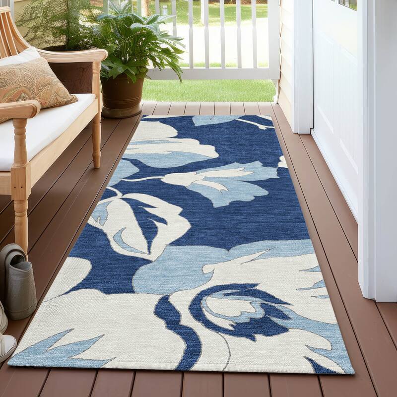 Machine Washable Indoor/ Outdoor Chantille Floral Rug - Navy - 2'3" x 7'6"