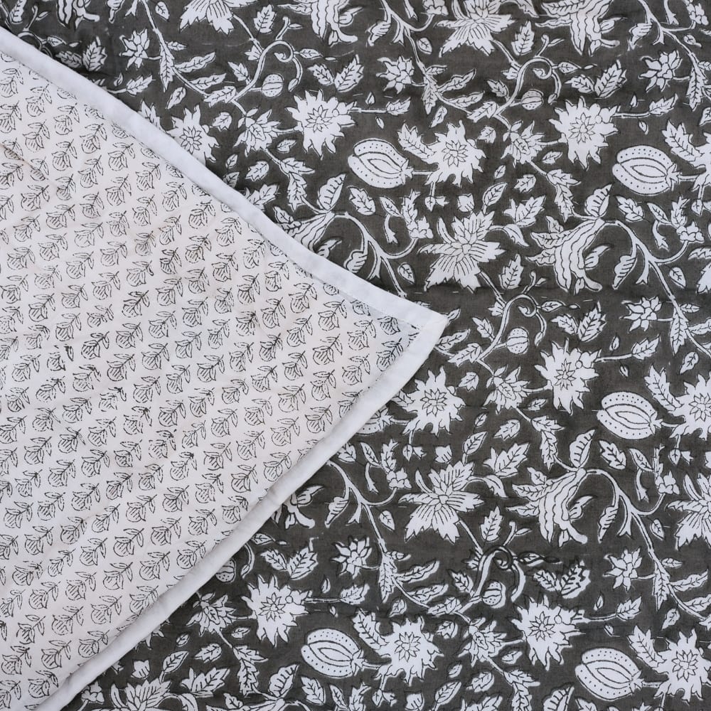 Fabdivine Bohemian Hand Block Print Cotton Quilt - Gray White Floral Reversible Ethnic Bedding for Bedroom, Manikarnika Tarangni