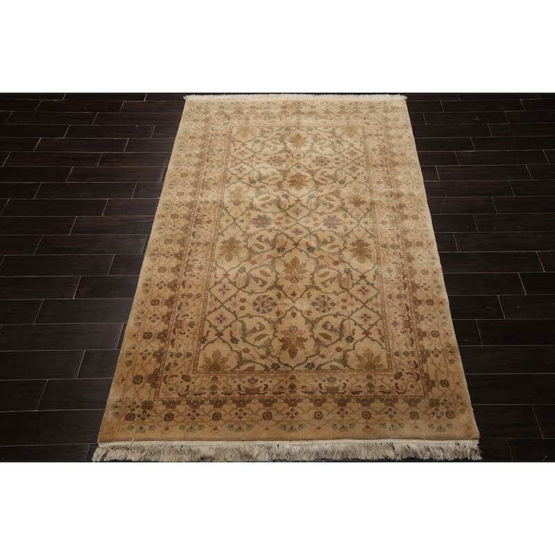 5'6''x8'3'' Hand Knotted New Zealand Wool Plush Pile Ivory Tibetan Rug - 5' 6'' x 8' 3''