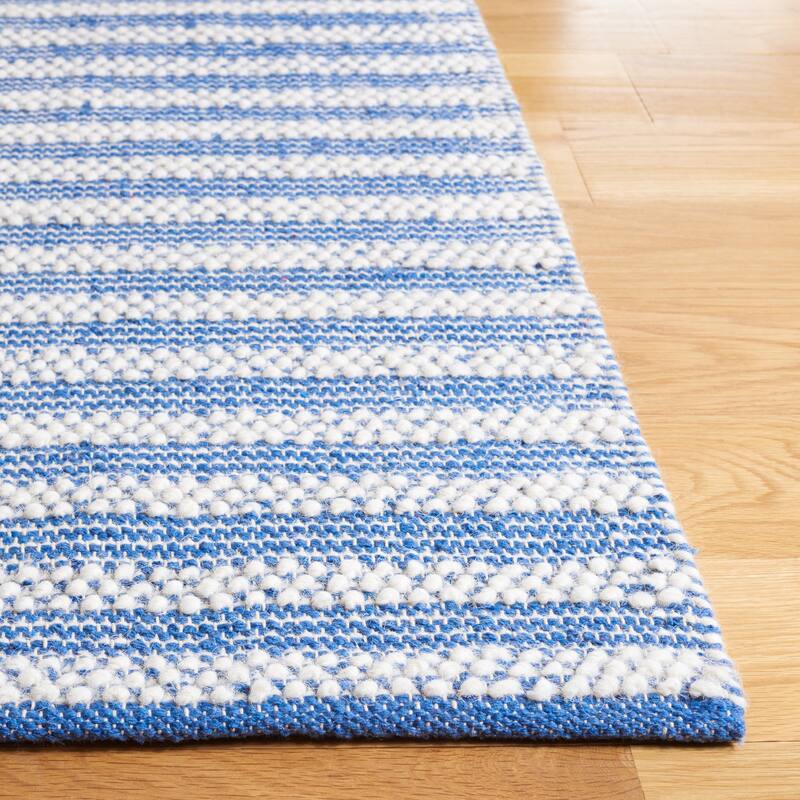 SAFAVIEH Handmade Natura Reagan Geometric Wool Rug
