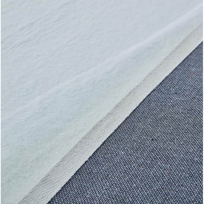 Cassilda Luxury Chinchilla Throw Blanket
