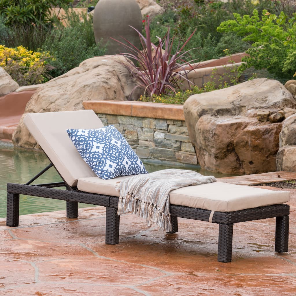 Roomfitters Puerta Outdoor Wicker Chaise Lounge with Water Repellent Cushion, Dark Brown and Beige