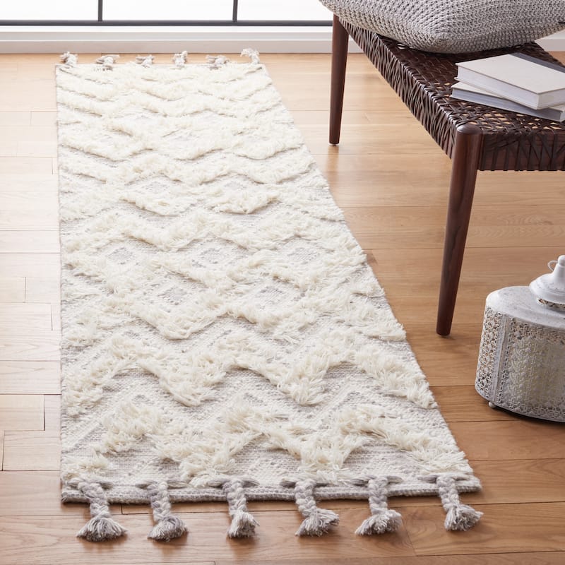 SAFAVIEH Handmade Kenya Husne Wool Tassel Rug - 2'3" x 8' Runner - Ivory/Grey