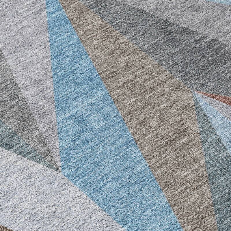 Machine Washable Indoor/ Outdoor Modern Chevron Chantille Rug