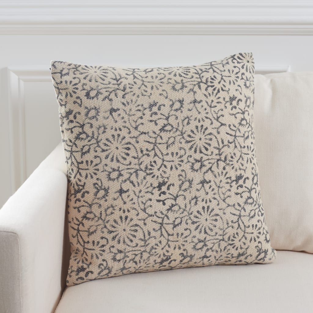 SAFAVIEH Home Collection Veli Black/White 18-inch Square Decorative Pillow