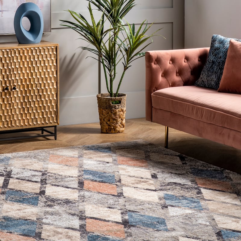Nuloom Saoirse Distressed Trellis Area Rug
