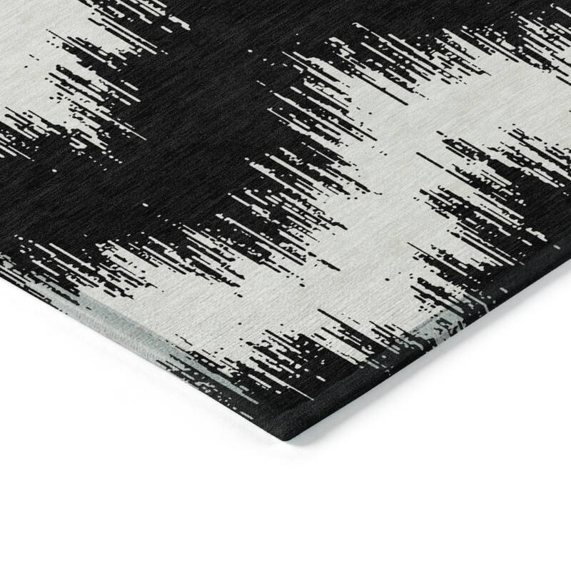 Machine Washable Indoor/ Outdoor Chantille Modern Chevron Rug