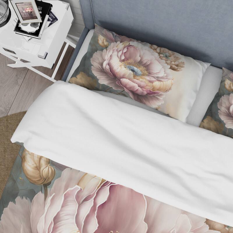 Designart "Pink And Gold Poppy Flowers I" Pink Traditional - Bed Cover Set With Shams