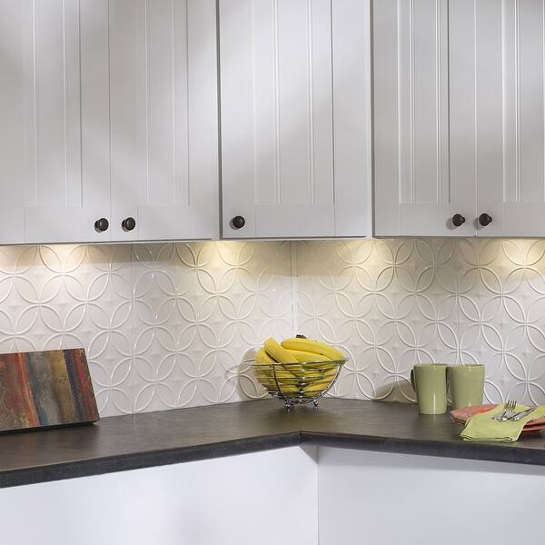 Fasade Rings Gloss White 15 Square Foot Backsplash Kit Overstock 10318763