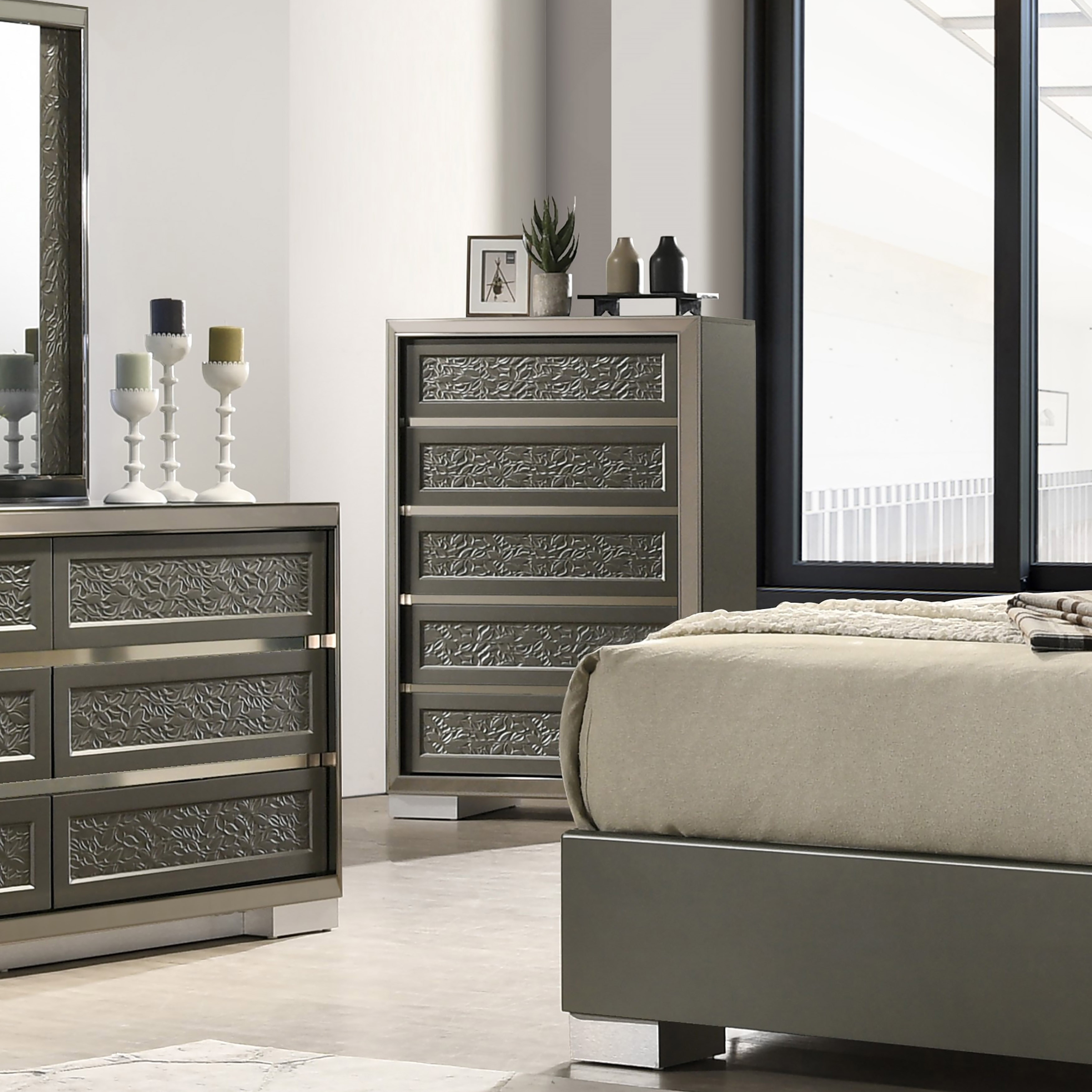Furniture of America Iralles Modern Dark Grey Wood 5-Drawer Chest with Leaf Pattern Molding