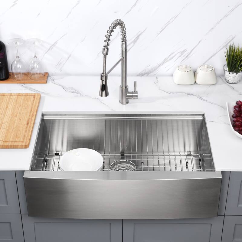 Farmhouse Apron-Front 18-Gauge Stainless Steel Single Bowl Workstation Kitchen Sink with Accessories
