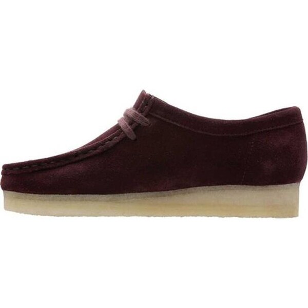 burgundy clarks wallabee