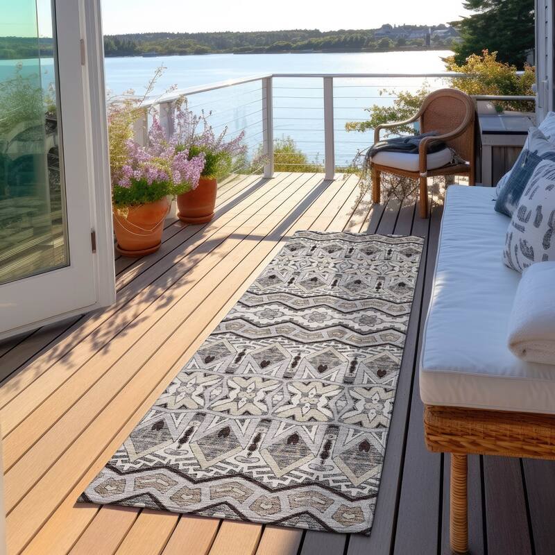 Machine Washable Indoor/ Outdoor Chantille Mosaic Global Rug - Gray - 2'3" x 7'6"