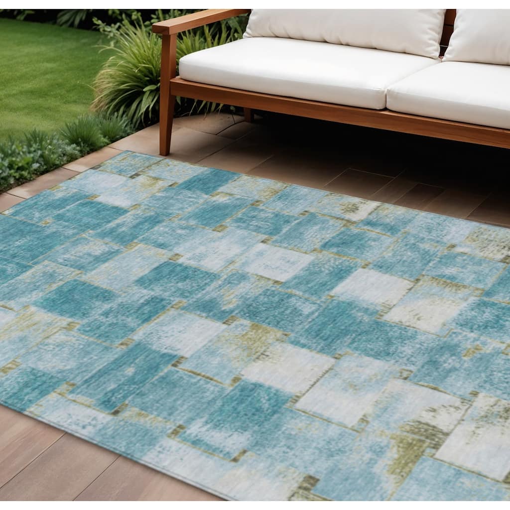 HomeRoots Striped Transitional Rectangle Outdoor Rug